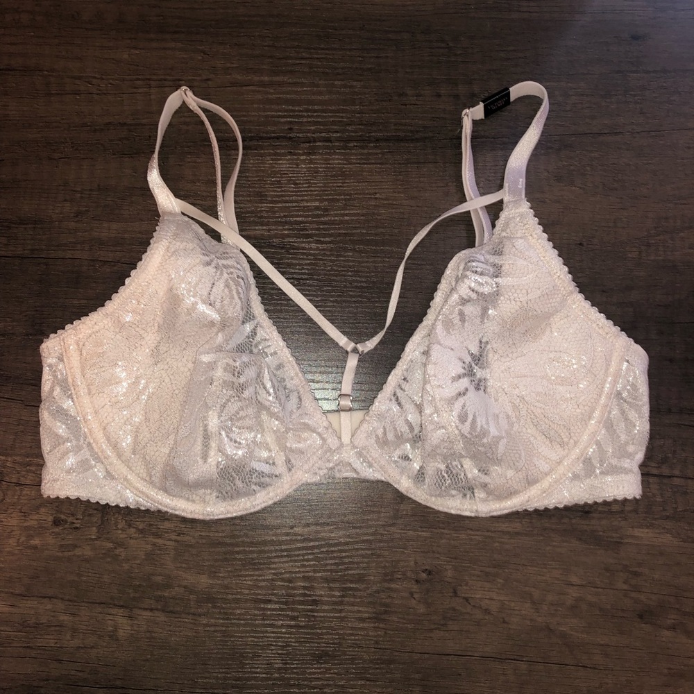 Victoria’s Secret White Unlined Plunge Bra 34D!